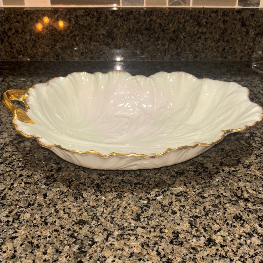 Lenox Ivory large leaf serving Dish with 24kt Gold Accent